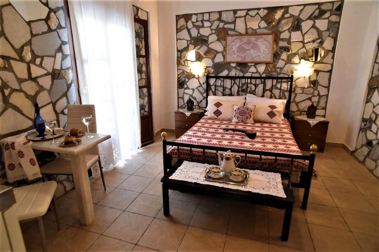 Pasas Castle - Unique Luxury Apartments Naxos City Bagian luar foto